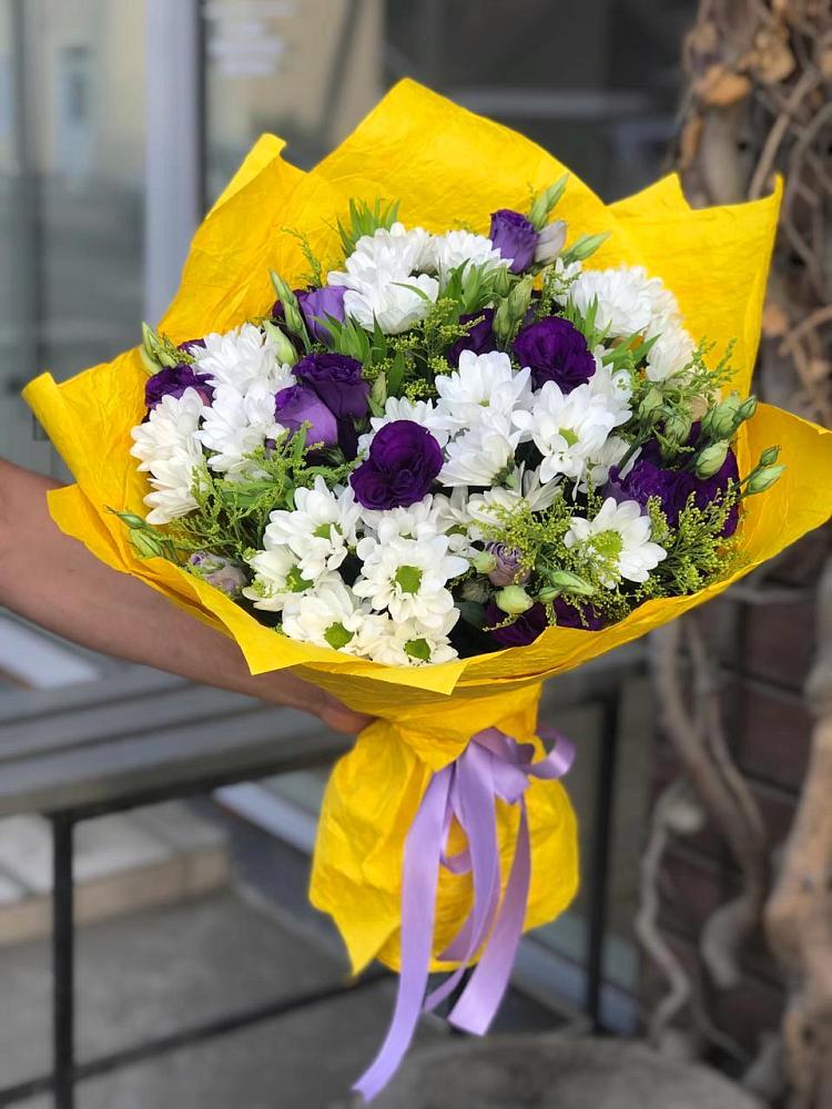 Букет облака в Абинске Букет цветов из: Ирисы, Хризантемы и Ромашки в Абинске