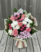 Букет цветов из:  Альстромерии, Гвоздики, Розы и Хризантемы в Абинске