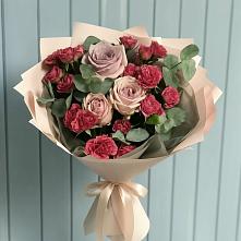Букет цветов из:  Гвоздики и Розы в Абинске